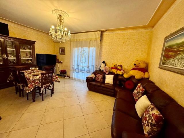 Appartamento in vendita di 140 m² in Via Alfonso Piazza