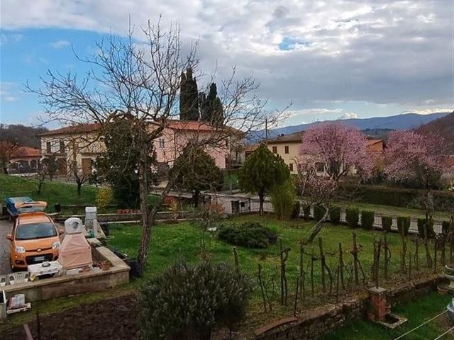 Appartamento in vendita di 140 m² in Via Appennino