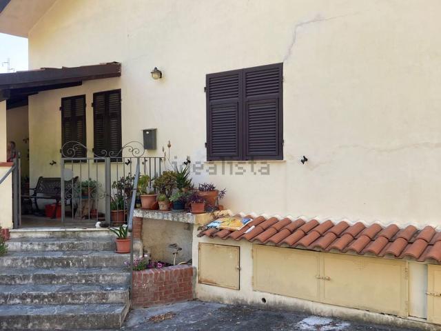 Appartamento in vendita di 140 m² in Via Argine Destro