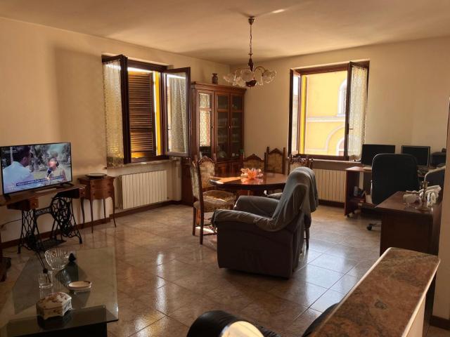 Appartamento in vendita di 140 m² in Via Boscone