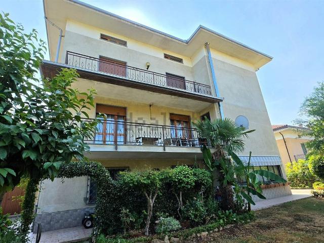 Appartamento in vendita di 140 m² in Via Barazze, 38
