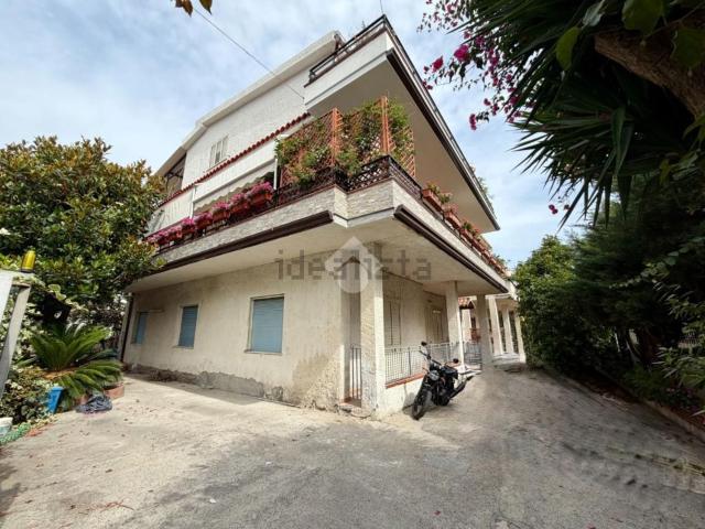 Appartamento in vendita di 140 m² in Via Bruxelles, 9