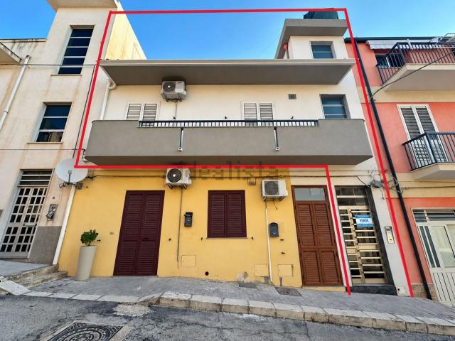 Appartamento in vendita di 140 m² in Via Brindisi