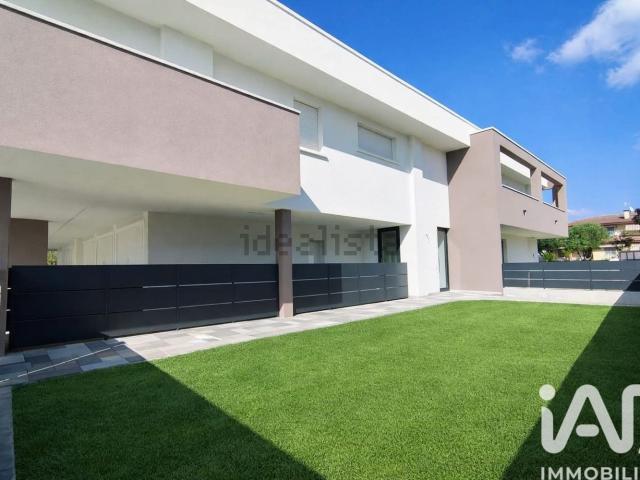Appartamento in vendita di 140 m² in Via G. Matteotti