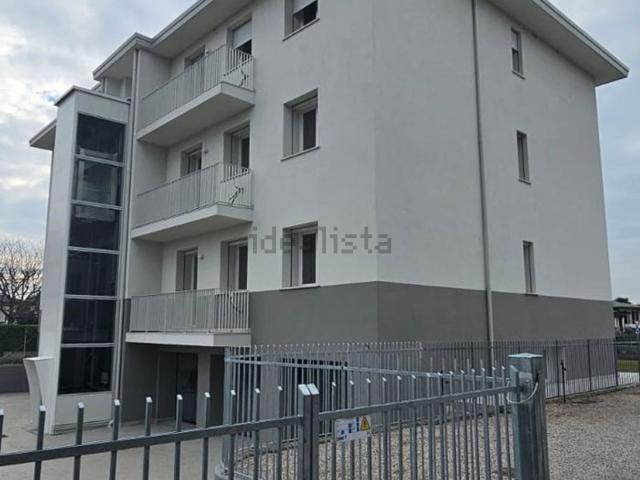 Appartamento in vendita di 140 m² in Via G. Matteotti, 71