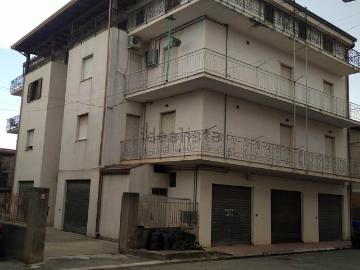 Appartamento in vendita di 140 m² in Via G. Pepe