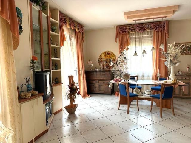 Appartamento in vendita di 140 m² in Via Goffredo Mameli, 50059