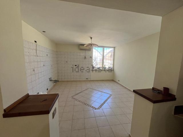 Appartamento in vendita di 140 m² in Via Gaspare Mola, 4