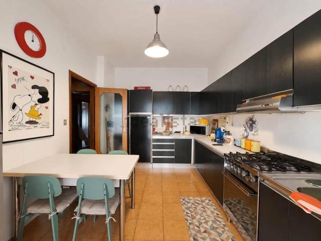 Appartamento in vendita di 140 m² in Via Generale Luigi Parisi