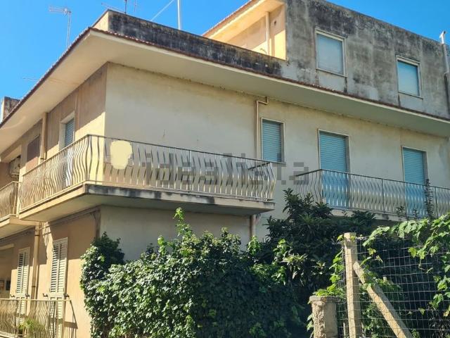 Appartamento in vendita di 140 m² in Via Genova, 11