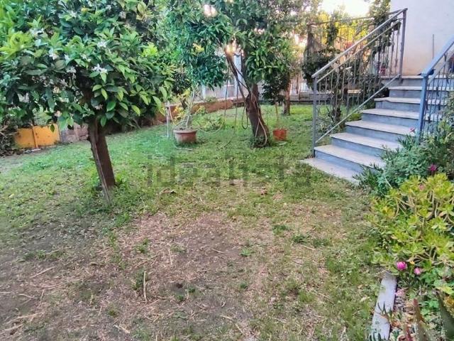 Appartamento in vendita di 140 m² in Via Giugliani II Tratto