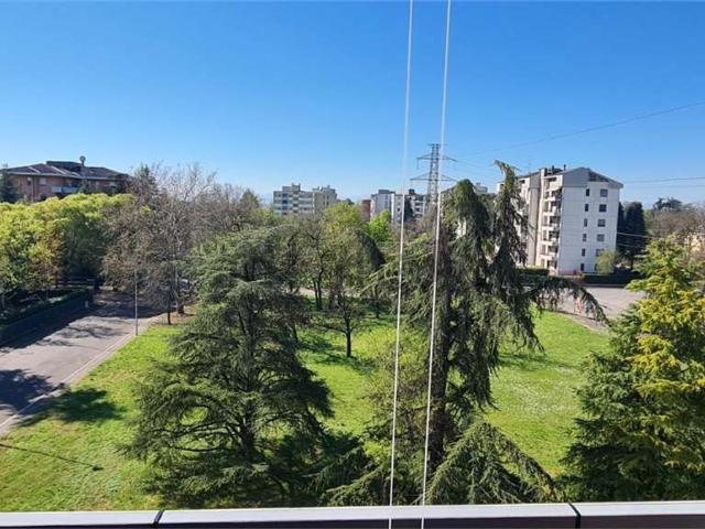 Appartamento in vendita di 140 m² in Via Giuditta Sidoli