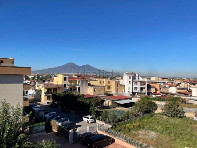 Appartamento in vendita di 140 m² in Via Giuseppe Crispo, 1