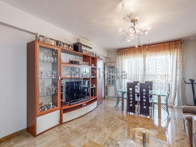 Appartamento in vendita di 140 m² in Via Giuseppe Biagi, 50
