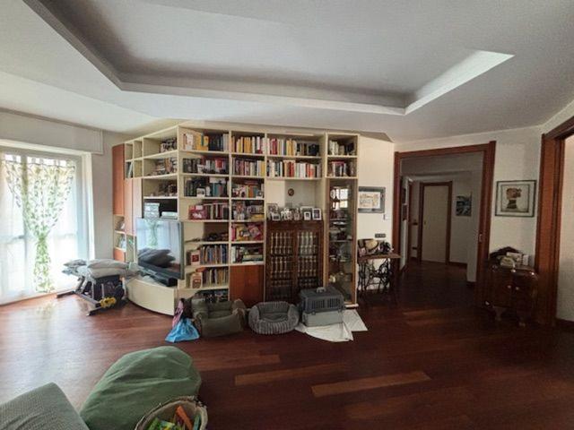 Appartamento in vendita di 140 m² in Via Giuseppe Longhi