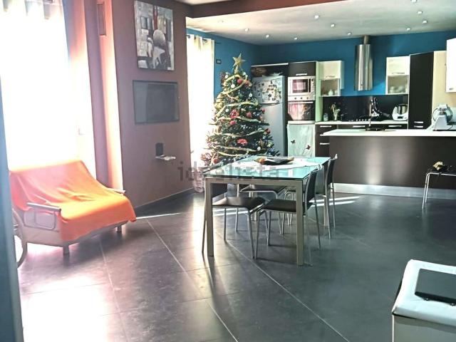 Appartamento in vendita di 140 m² in Via Giacomo Leopardi