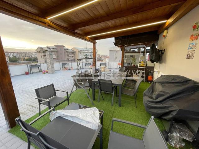 Appartamento in vendita di 140 m² in Via Giambattista d&apos Amico, 14