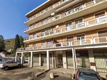 Appartamento in vendita di 140 m² in Via Gian Pietro Porro, 90