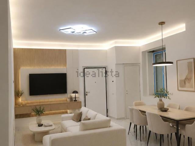Appartamento in vendita di 140 m² in Via Giandomenico Romagnosi