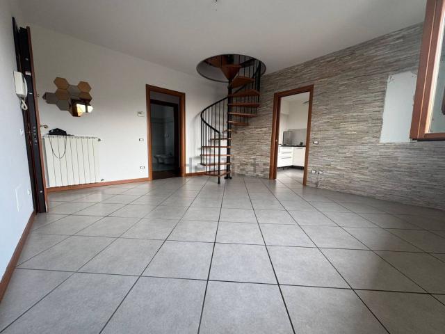 Appartamento in vendita di 140 m² in Via Gianpaolo Petrocchi
