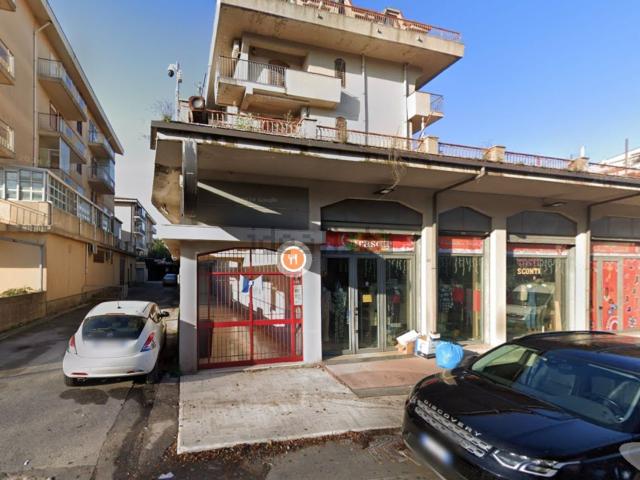 Appartamento in vendita di 140 m² in Via Giosuè Carducci