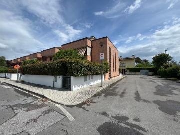 Appartamento in vendita di 140 m² in Via Giorgio Perlasca, 3