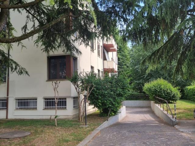 Appartamento in vendita di 140 m² in Via Giovanni Verga, 1