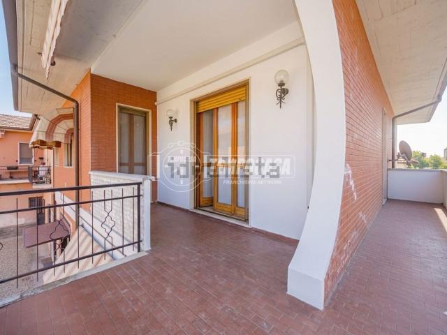 Appartamento in vendita di 140 m² in Via Gravellone