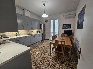 Appartamento in vendita di 140 m² in Via Guglielmo Marconi
