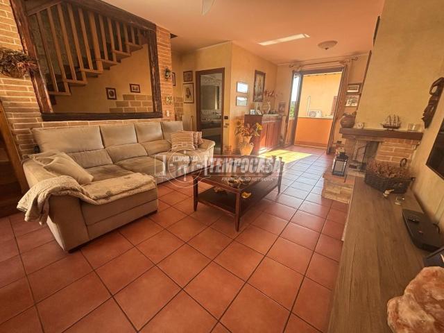 Appartamento in vendita di 140 m² in Via Don Minzoni, 14