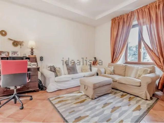 Appartamento in vendita di 140 m² in Via Don Celestino Roghi