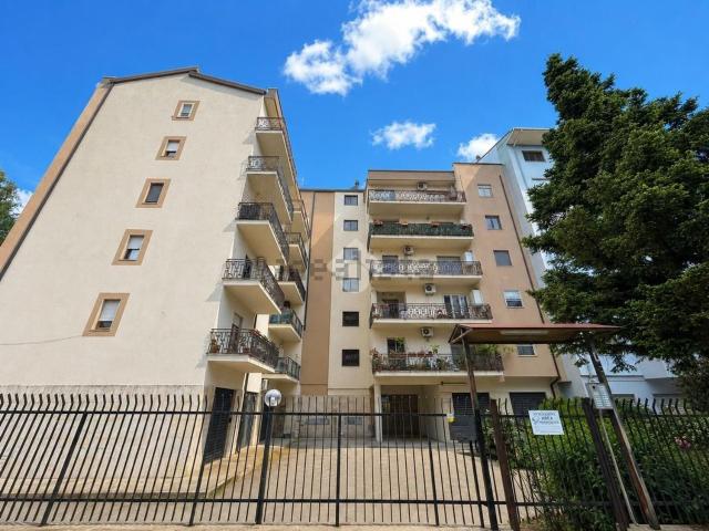Appartamento in vendita di 140 m² in Via Don Silvestro Marano, 1