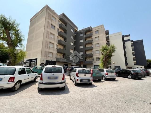 Appartamento in vendita di 140 m² in Via Dante Alighieri, 125