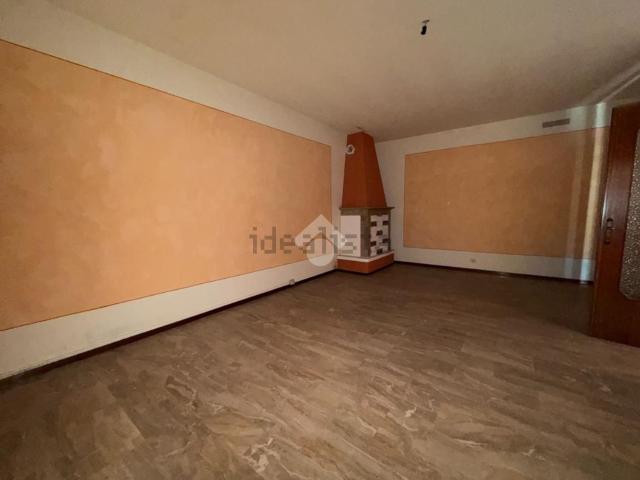 Appartamento in vendita di 140 m² in Via Dante Alighieri, 46