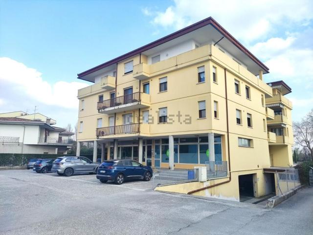 Appartamento in vendita di 140 m² in Via dei Fracassi, 63