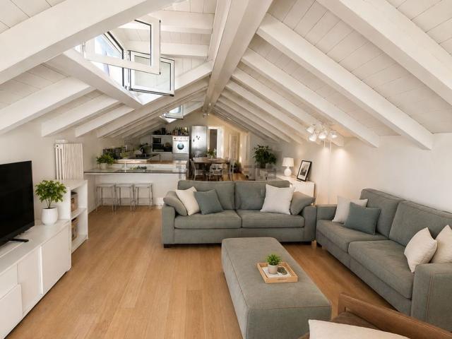 Appartamento in vendita di 140 m² in Via dei Pioppi 3° Accesso al Mare