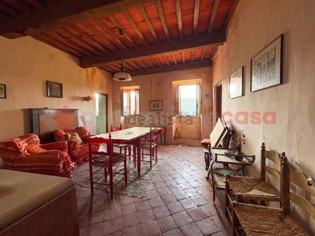 Appartamento in vendita di 140 m² in Via del forte, 56