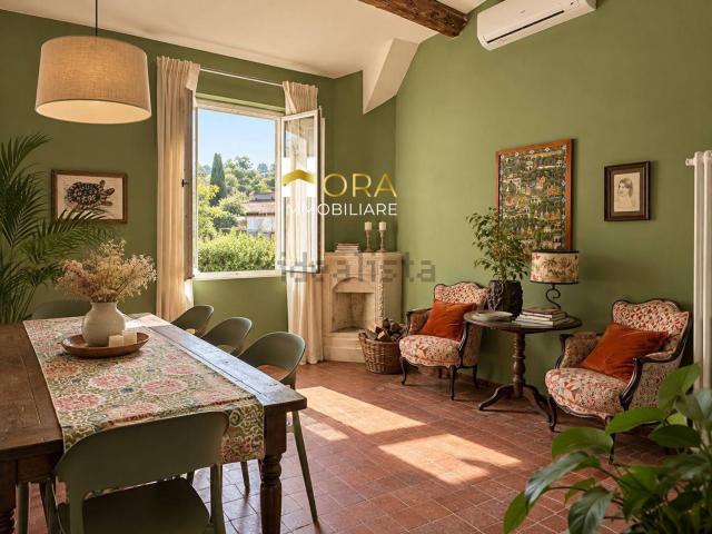 Appartamento in vendita di 140 m² in Via del Ronco, 8