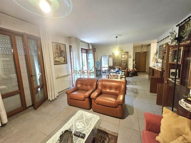 Appartamento in vendita di 140 m² in Via dell&apos Acqua, 200