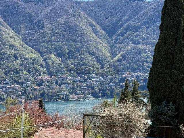 Appartamento in vendita di 140 m² in Via della Libertà