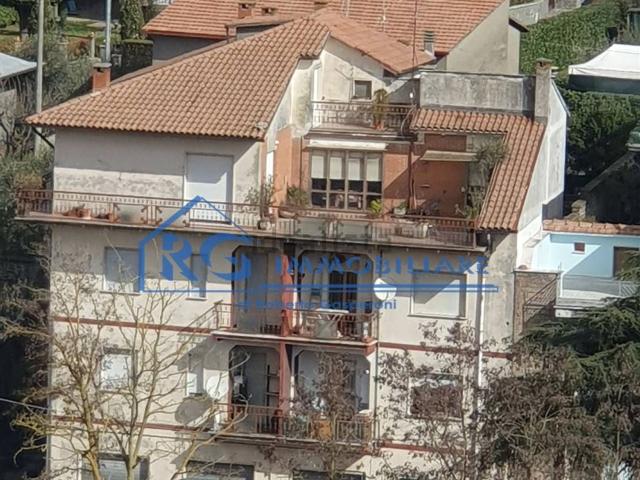 Appartamento in vendita di 140 m² in Via Divino Amore