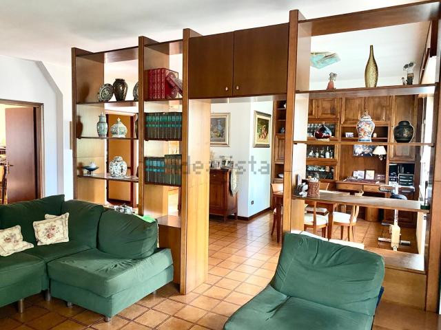 Appartamento in vendita di 140 m² in Via Ettore Salvato