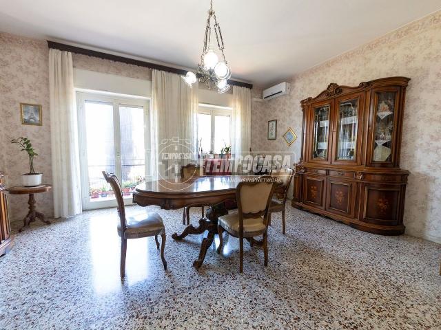 Appartamento in vendita di 140 m² in Via Eugenio di Mattei