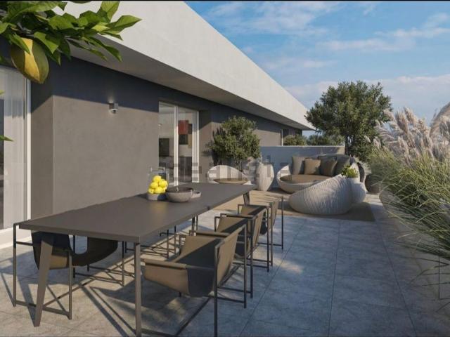 Appartamento in vendita di 140 m² in Via Fossolovara
