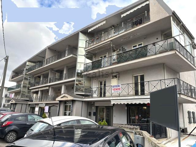 Appartamento in vendita di 140 m² in Via Fausto Gullo, 71