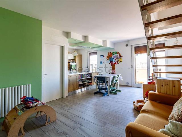 Appartamento in vendita di 140 m² in Via Fabrizio De André