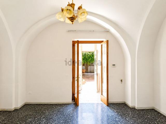 Appartamento in vendita di 140 m² in Via Filippo Saporito, 4