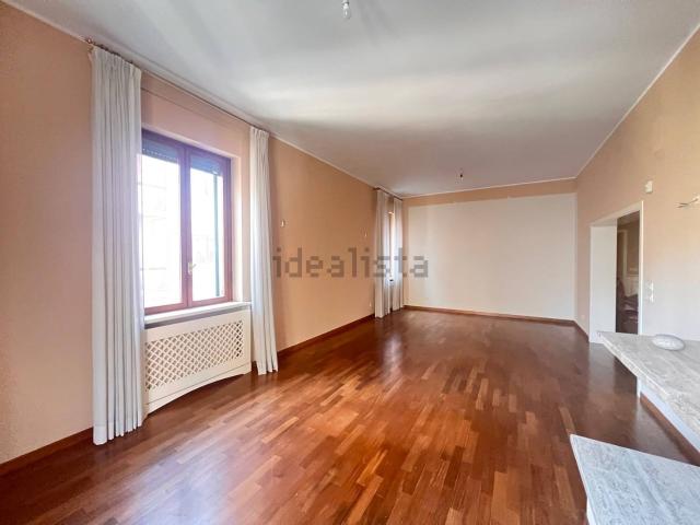Appartamento in vendita di 140 m² in Via Firenze, 265