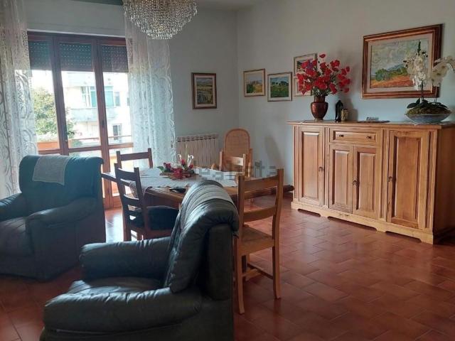 Appartamento in vendita di 140 m² in Via Francesca Sud