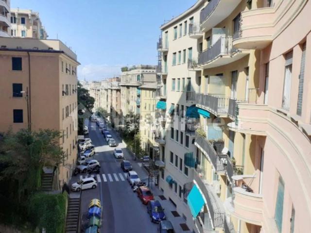 Appartamento in vendita di 140 m² in Via Francesco Dassori